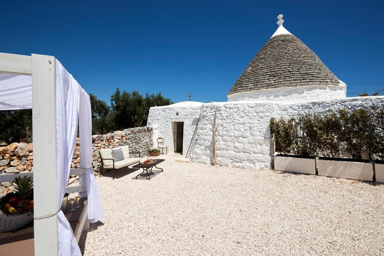 Petranima Wellness In Trulli Bed & Breakfast Остуни Екстериор снимка
