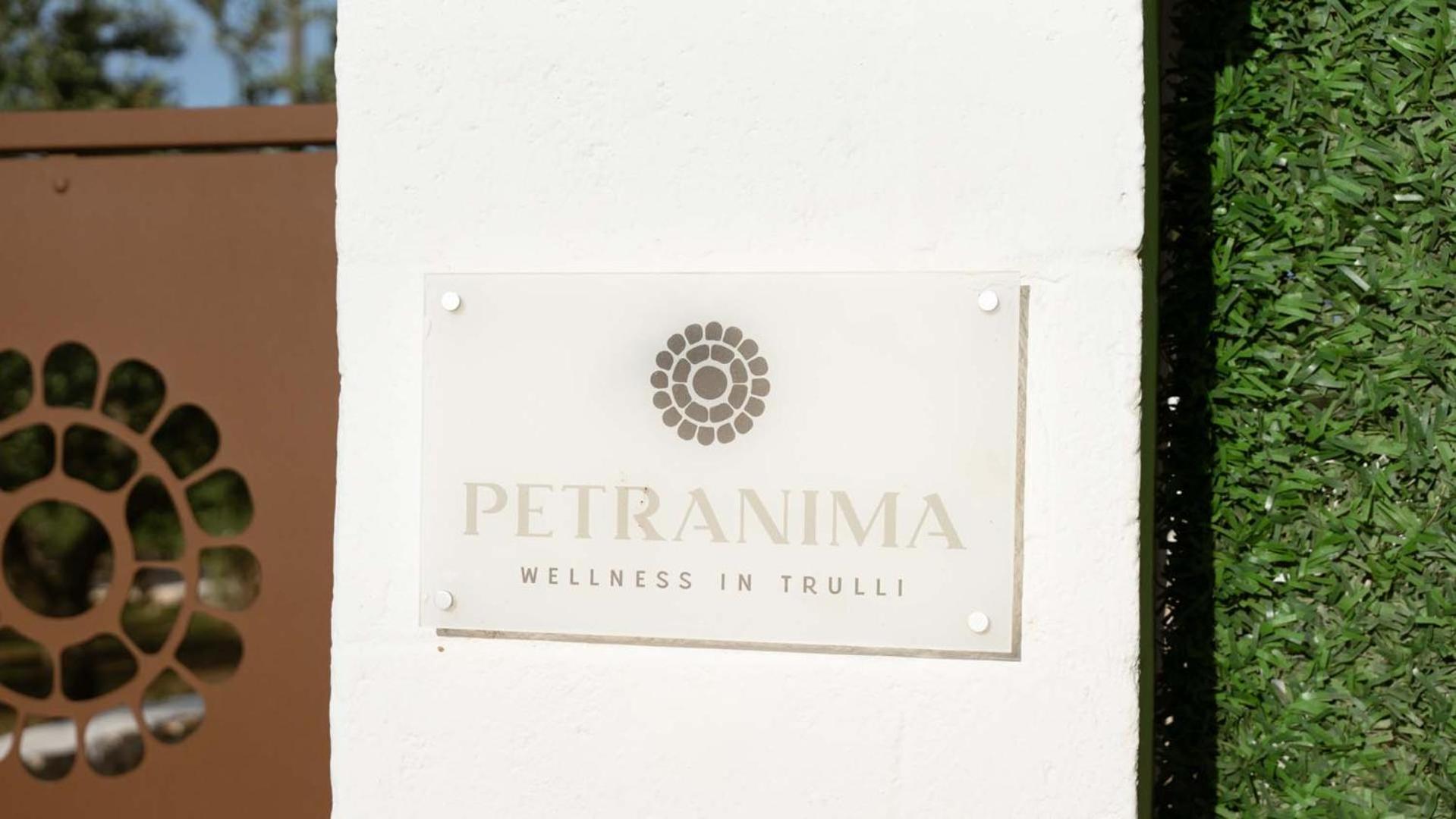 Petranima Wellness In Trulli Bed & Breakfast Остуни Екстериор снимка