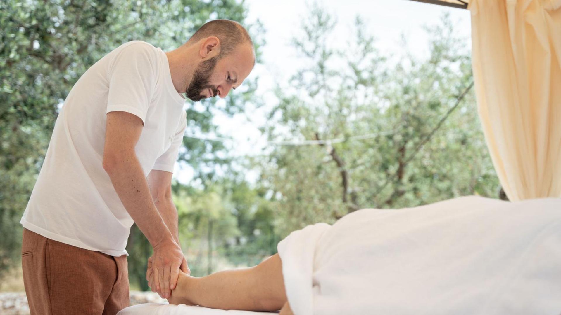 Petranima Wellness In Trulli Bed & Breakfast Остуни Екстериор снимка